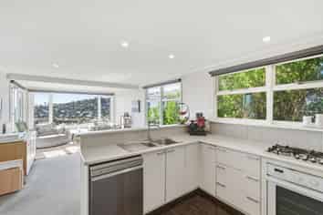 2 Aotea Terrace, Huntsbury