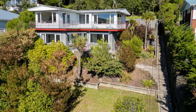 2 Aotea Terrace, Huntsbury