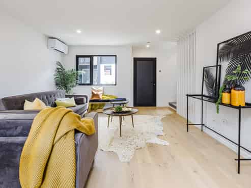 4 Kaaramuramu Lane, Mangere Bridge