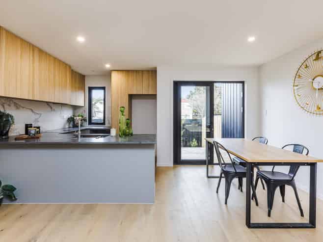 4 Kaaramuramu Lane, Mangere Bridge