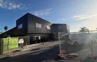 RETAIL PRIME WESTGATE RETAIL/SHOWROOM
