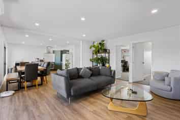 15/18 Airborne Road, Rosedale