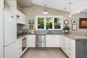 30 Elm Grove, Linwood