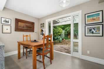 30 Elm Grove, Linwood