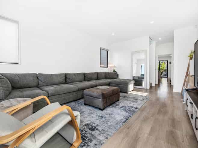 9 Eros Road, Flat Bush