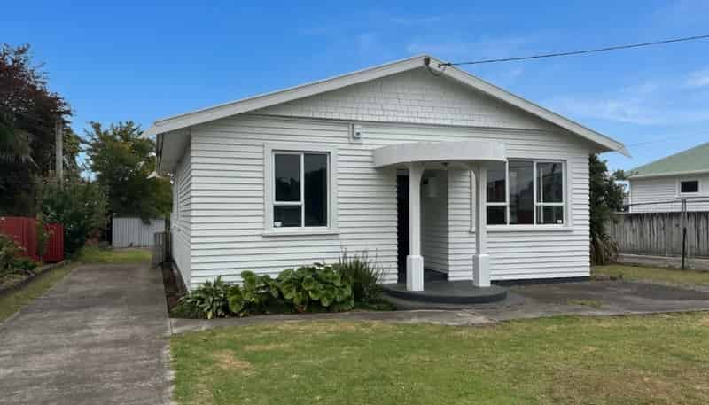 134 Seaview Road, Westown