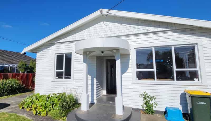 134 Seaview Road, Westown