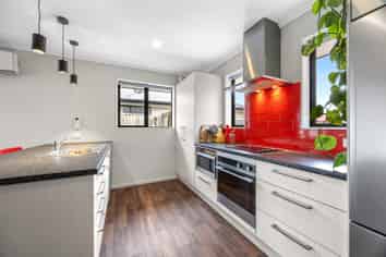 17 Minerva Crescent, Woodend