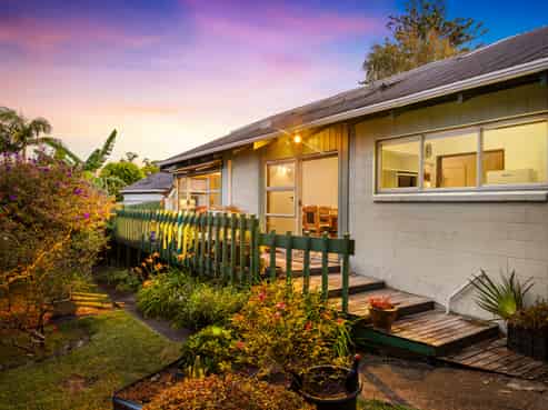 1/246 Titirangi Road, Titirangi