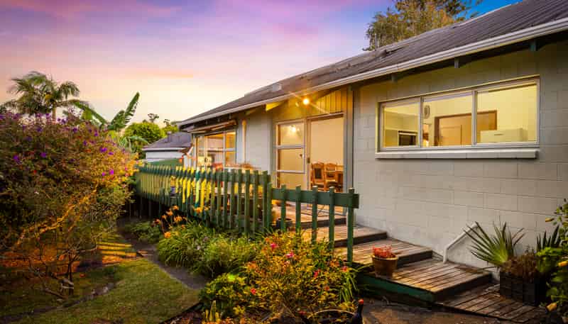 1/246 Titirangi Road, Titirangi