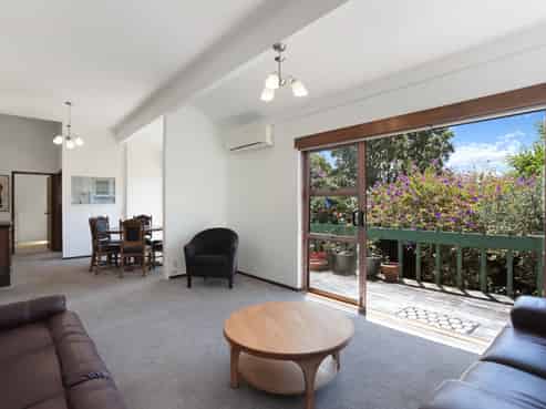 1/246 Titirangi Road, Titirangi