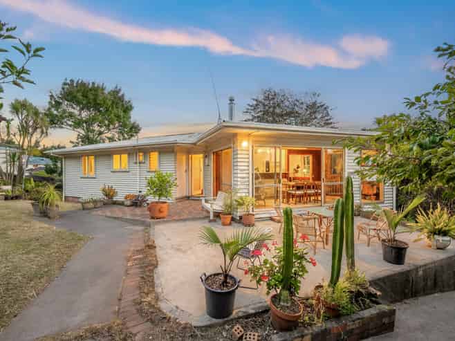 33 Routley Drive, Glen Eden