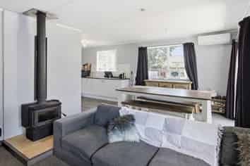 22A Thebes Street, Pomare