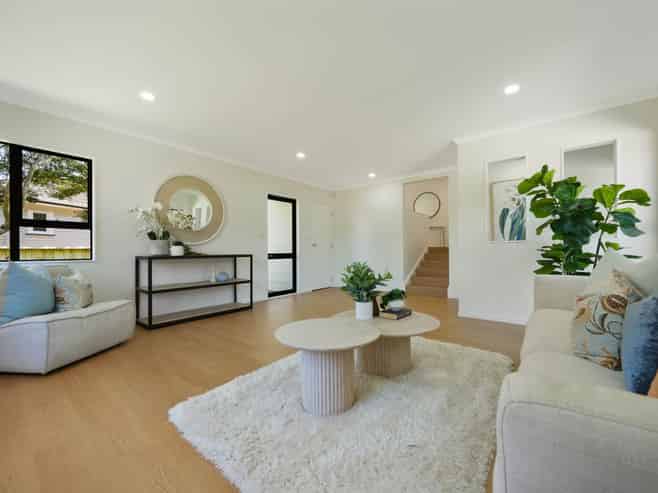 1 Awatahi Place, Greenhithe