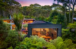 192A Huia Road, Titirangi