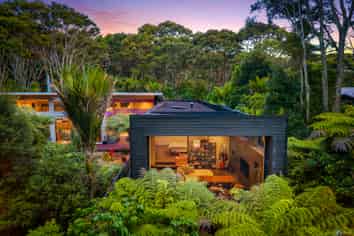 192A Huia Road, Titirangi