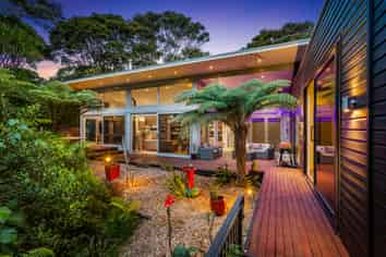 192A Huia Road, Titirangi