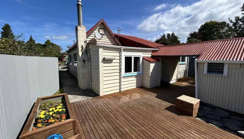 25 School Road, Motueka