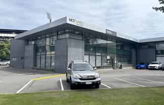 Modern Ground Floor Offices with 10 Car Parks