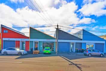 SYDENHAM HUB | Warehouse, Workshop or Mancave