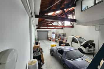 SYDENHAM HUB | Warehouse, Workshop or Mancave