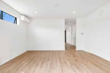 6 Manahau Lane, Flat Bush