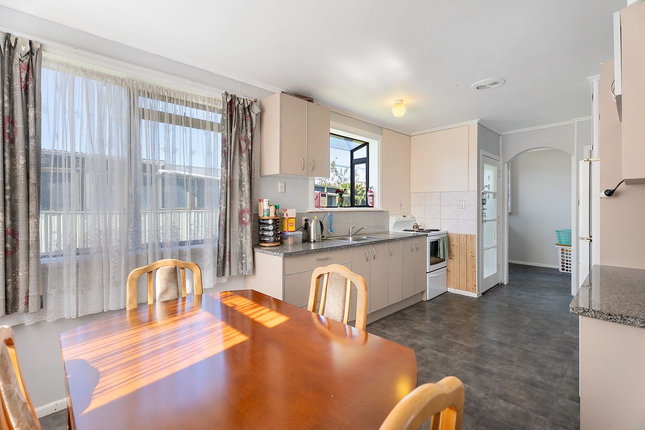First Time on Market in 37 Years - 903 m² - Meer