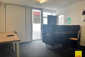 Commercial Unit Close to the City