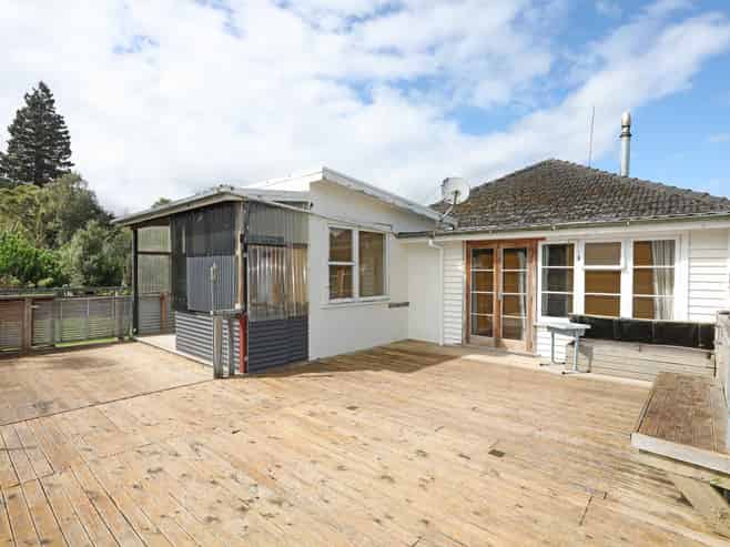 6 Station Road, Hunterville