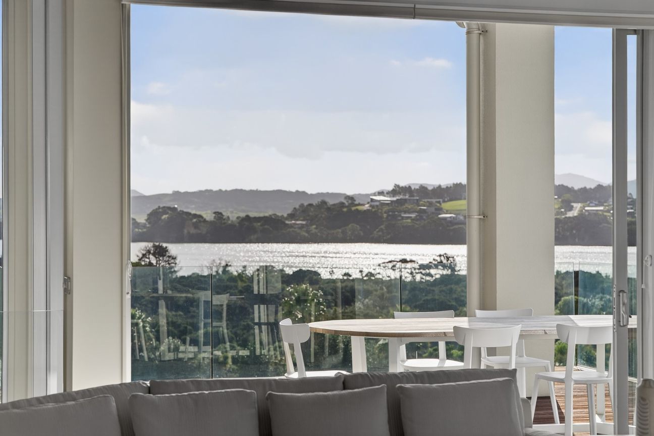 Irreplaceable position within exclusive Tern Point - Bild 3