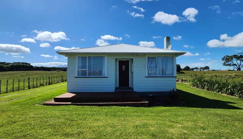 5854 South Road, Opunake