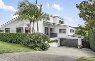 17 Mayfair Crescent, Mairangi Bay