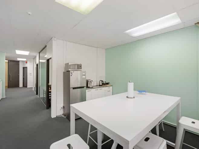 SERIOUS VENDOR SAYS SELL!

 
