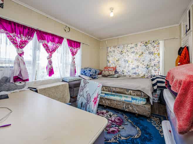 42 Landscape Road, Papatoetoe