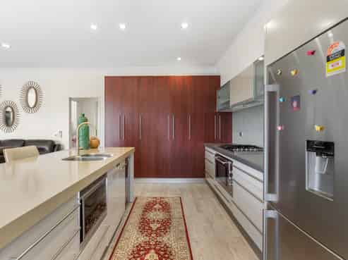 253 Hill Road, The Gardens