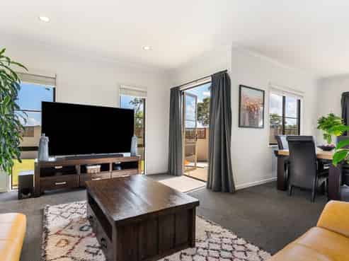 253 Hill Road, The Gardens