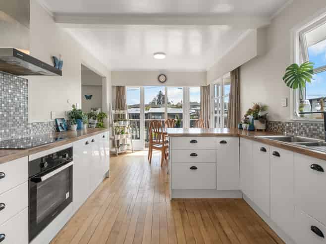 24 Thompson Street, Cambridge