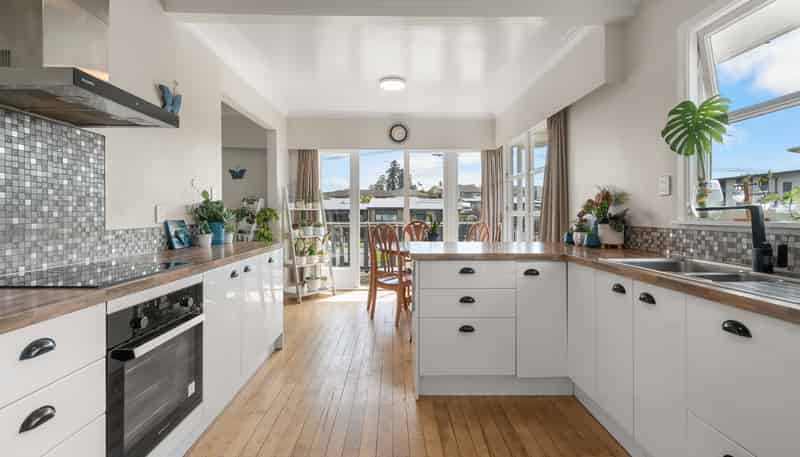 24 Thompson Street, Cambridge