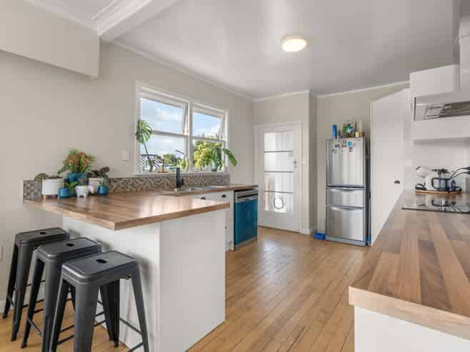 24 Thompson Street, Cambridge