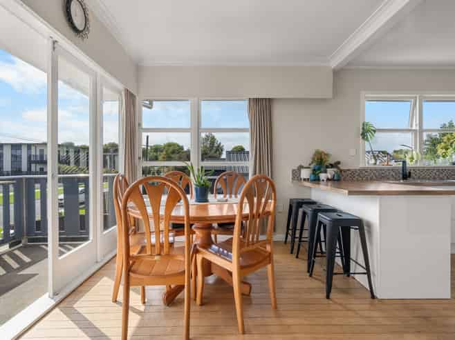 24 Thompson Street, Cambridge