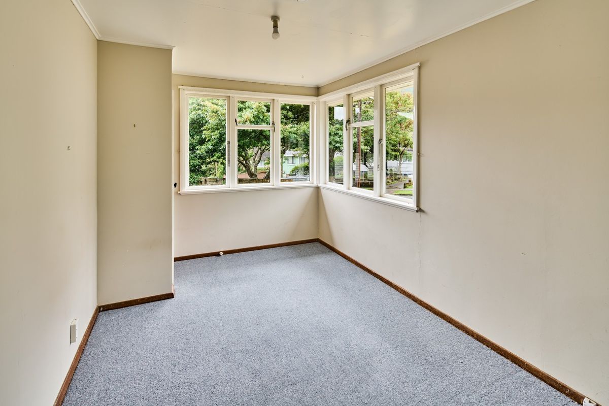 Under offer- Opportunity is knocking – pohled 4