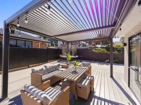 16 Norm Pellow Drive, The Gardens