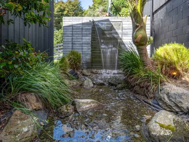 27 Brownhill Road, Whitford