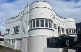 Art Deco Character Space – Medical or Office Use