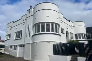 Art Deco Character Space – Medical or Office Use