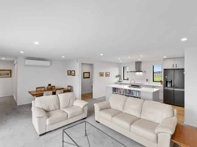 4 Shier Place, Amberley