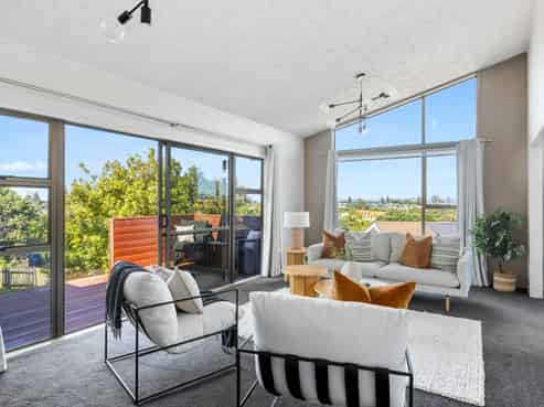 8a Orewa Heights Crescent, Orewa