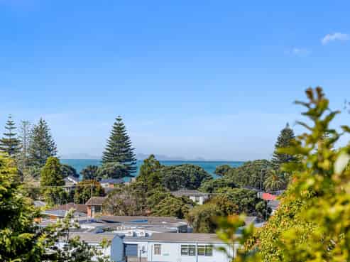 8a Orewa Heights Crescent, Orewa