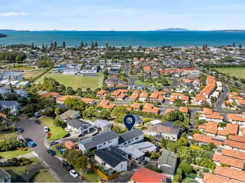 8a Orewa Heights Crescent, Orewa