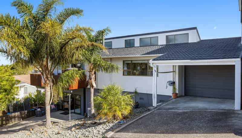 8a Orewa Heights Crescent, Orewa